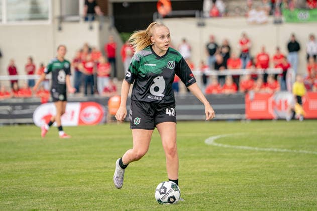 Fußball I Frauen I Saison 2025-2026 I Niedersachsen-Pokal I Finale I FC Jesteburg-Bendestorf - Hannover 96 I 06.06.2026 Barsinghausen August-Wenzel-Stadion Deutschland Copyright: xLobeca JonasxBoningx