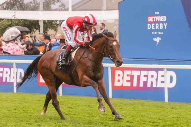Derby Day Epsom Bay City Roller ridden by Oisin Murphy (Red, white striped sleeves) wins the Coolmore Coronation Cup on Derby Day during the Derby Festival at Epsom Racecourse, Epsom 06 06 2026 UK Newspapers OUT Copyright: xMarkxChappellx FIL-23541-0021