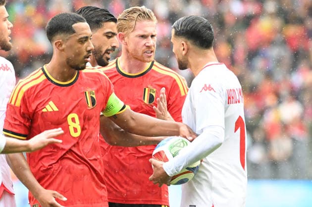 260606 Belgium vs Tunisia Khalil Ayari (14) of Tunisia and Kevin De Bruyne (7) of Belgium pictured during friendly football game between the national teams of Belgium, called the red devils and Tunisia ahead of the FIFA World Cup, WM, Weltmeisterschaft, Fussball 2026 on June 6 , 2026 in Brussel, Belgium. (Photo by Jill Delsaux Isosport) Brussel Belgium  Copyright: xJillxDelsauxx DSC_6765