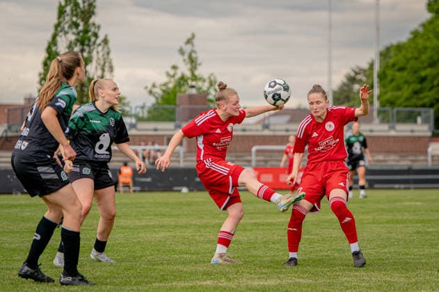 Fußball I Frauen I Saison 2025-2026 I Niedersachsen-Pokal I Finale I FC Jesteburg-Bendestorf - Hannover 96 I 06.06.2026 Barsinghausen August-Wenzel-Stadion Deutschland Copyright: xLobeca JonasxBoningx