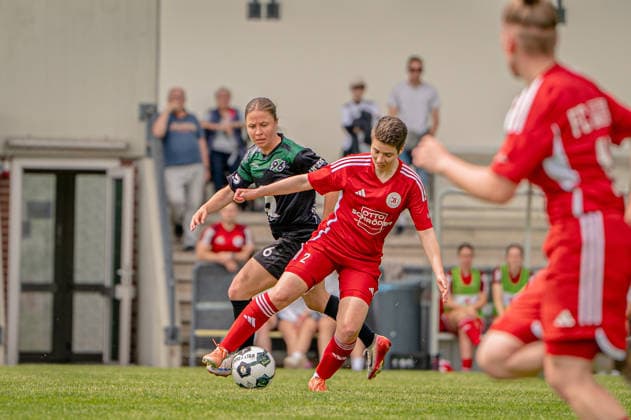 Fußball I Frauen I Saison 2025-2026 I Niedersachsen-Pokal I Finale I FC Jesteburg-Bendestorf - Hannover 96 I 06.06.2026 Barsinghausen August-Wenzel-Stadion Deutschland Copyright: xLobeca JonasxBoningx