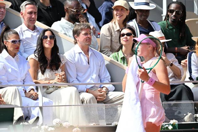 2026 French Open (Roland-Garros) - Women s singles final PARIS, FRANCE - JUNE 06: Ines de Ramon and Brad Pitt follow the women s final singles match on day 14 of the French Open tennis tournament on Court Philippe-Chatrier at the Roland-Garros Complex in Paris, France on June 6, 2026. Mustafa Yalcin Anadolu Paris France. Editorial use only. Please get in touch for any other usage.  Copyright: x2026xAnadoluxMustafaxYalcinx