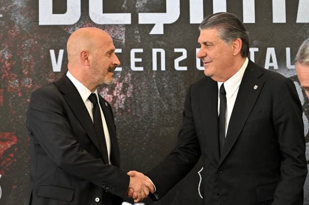 Signing ceremony of new head coach of Besiktas Vincenzo Italiano ISTANBUL, TURKIYE - JUNE 06: Besiktas Chairman Serdal Adali and new head coach of Besiktas Vincenzo Italiano attend signing ceremony at BJK Nevzat Demir Facilities in Istanbul, Turkiye on June 06, 2026. Isa Terli Anadolu Istanbul Turkey. Editorial use only. Please get in touch for any other usage.  Copyright: x2026xAnadoluxIsaxTerlix