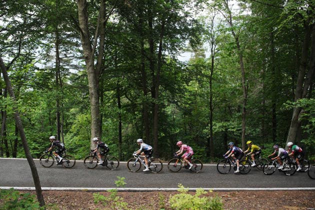 The pack rides cycles during Stage 8 of the Giro d™Italia Women, from Rivoli to Sestriere, Italy, Saturday, June 6, 2026  Copyright: xMarcoxAlpozzi LaPressex