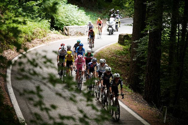 The pack rides cycles during Stage 8 of the Giro d™Italia Women, from Rivoli to Sestriere, Italy, Saturday, June 6, 2026  Copyright: xMarcoxAlpozzi LaPressex