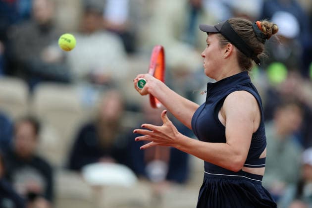 (260606) -- PARIS, June 6, 2026 -- Alisa Oktiabreva hits a return during the girl s singles final match between Sun Xinran of China and Alisa Oktiabreva of Russia at the French Open tennis tournament at Roland Garros, Paris, France, June 6, 2026. ) (SP)FRANCE-PARIS-TENNIS-FRENCH OPEN-GIRL S SINGLES-FINAL WuxHuiwo 