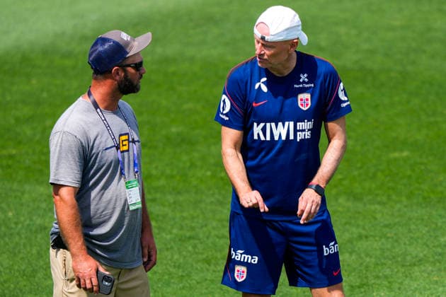 World Cup 2026 Greensboro , USA 20260606 Norway s national team manager Stale Solbakken during a training session with the Norwegian men s national football team at The University of North Carolina Greensboro UNCG Photo Fredrik Varfjell NTB Greensboro United States EDITORIAL USE ONLY RESTRICTED USE FOR BETTING COMPANIES  Copyright: xFredrikxVarfjellx xNTBx