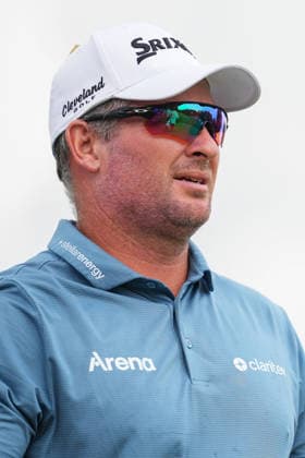 DUBLIN, OH - JUNE 06: Ryan Fox of New Zealand plays his looks on after playing his short from the first tee during third round of the Memorial Tournament on June 06, 2026 at the Muirfield Village Golf Club in Dublin, Ohio. (Photo by Jason Mowry Icon Sportswire) GOLF: JUN 06 PGA, Golf Herren the Memorial Tournament presented by Workday EDITORIAL USE ONLY Icon260606009