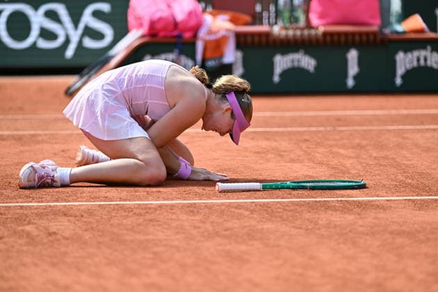 2026 French Open (Roland-Garros) - Women s singles final PARIS, FRANCE - JUNE 06: Mirra Andreeva celebrates after winning the women s final singles match against Maja Chwalinska (not seen) of Poland on day 14 of the French Open tennis tournament on Court Philippe-Chatrier at the Roland-Garros Complex in Paris, France on June 6, 2026. Mustafa Yalcin Anadolu Paris France. Editorial use only. Please get in touch for any other usage.  Copyright: x2026xAnadoluxMustafaxYalcinx