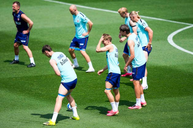 World Cup 2026 Greensboro, USA 20260606 Norways Jorgen Strand Larsen and Martin Odegaard training with the Norwegian mens national soccer team at The University of North Carolina Greensboro UNCG Photo Fredrik Varfjell NTB Greensboro USA EDITORIAL USE ONLY RESTRICTED USE FOR BETTING COMPANIES  Copyright: xFredrikxVarfjellx xNTBx