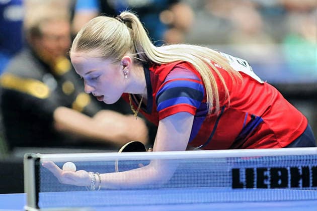 Josephina Neumann beim Aufschlag. GER Erfurt TT Finals 2026 Deutsche Meisterschaft, Tischtennis Messehalle Erfurt 06.06.2026. GER Erfurt TT Finals 2026 Deutsche Meisterschaft, Tischtennis Messehalle Erfurt 06.06.2026 Thueringen Deutsche Meiterschaft 06.06.2026 Erfurt Copyright: xEibner-Pressefoto JoergxHirschx EP_JHH