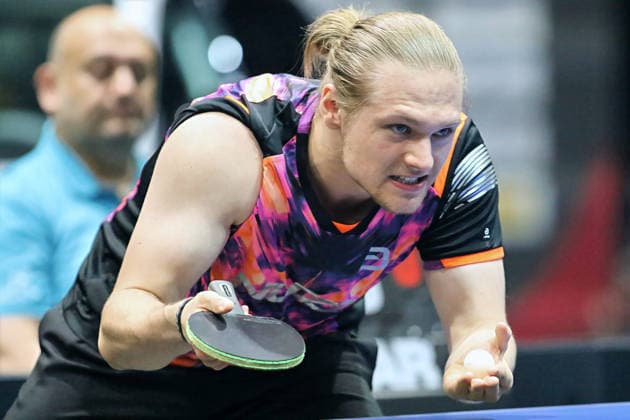 Lukas Bosbach beim Aufschlag. GER Erfurt TT Finals 2026 Deutsche Meisterschaft, Tischtennis Messehalle Erfurt 06.06.2026. GER Erfurt TT Finals 2026 Deutsche Meisterschaft, Tischtennis Messehalle Erfurt 06.06.2026 Thueringen Deutsche Meiterschaft 06.06.2026 Erfurt Copyright: xEibner-Pressefoto JoergxHirschx EP_JHH