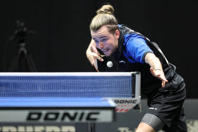 Marius Henninger beim Service. GER Erfurt TT Finals 2026 Deutsche Meisterschaft, Tischtennis Messehalle Erfurt 06.06.2026. GER Erfurt TT Finals 2026 Deutsche Meisterschaft, Tischtennis Messehalle Erfurt 06.06.2026 Thueringen Deutsche Meiterschaft 06.06.2026 Erfurt Copyright: xEibner-Pressefoto JoergxHirschx EP_JHH