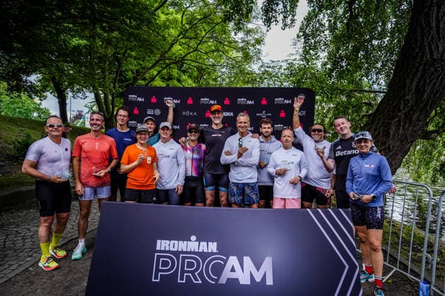 Ironman Hamburg Wettkampf der Ironman CEOs 06.06.26: Impressionen vom exklusiven CEO-Wettkampf im Rahmen des Ironman Hamburg 2026. Die teilnehmenden Geschäftsführer und CEOs absolvierten einen Aquathlon, bestehend aus 200 Metern Schwimmen in der Binnenalster und einem anschließenden 5-Kilometer-Lauf entlang der Alsterufer. Das Event bietet Wirtschaftslenkern eine sportliche Plattform im Vorfeld des Hauptrennens. Fotos: Julian Richter Hamburg Alster Hamburg Deutschland