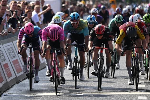 Heistse Pijl 2026 Cycling Race HEIST-OP-DEN-BERG, BELGIUM - JUNE 06 : Hobbs Noah (GBR) of EF Education EasyPost win the 55th edition of Heistse Pijl an UCI Class 1.1 one day cycling road race for Men Elite of km with start in Vosselaar and finish in Heist-op-den-Berg on June 6, 2026 in Heist-op-den-Berg, Belgium, 06 06 2026 Heist-op-den-Berg Belgium  Copyright: xRex
