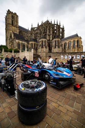 24 HEURES DU MANS 2026 - CITY CENTRE PARADE GOUNON Jules (fra), Alpine Endurance Team, Alpine A424 35, Hypercar, action during the City Center Parade of the 24 Hours of Le Mans 2026, 3rd round of the 2026 FIA World Endurance Championship, on June 6, 2026 in Le Mans, France - Le MansFrance  Copyright: xJULIENxDELFOSSEx