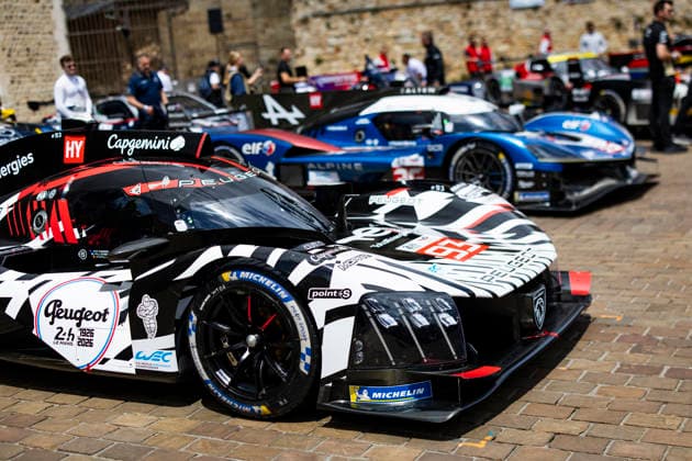 24 HEURES DU MANS 2026 - CITY CENTRE PARADE 93 DI RESTA Paul (gbr), VANDOORNE Stoffel (bel), CASSIDY Nick (nzl), Peugeot TotalEnergies, Peugeot 9X8 93, Hypercar, action during the City Center Parade of the 24 Hours of Le Mans 2026, 3rd round of the 2026 FIA World Endurance Championship, on June 6, 2026 in Le Mans, France - Le MansFrance Copyright: xJULIENxDELFOSSEx