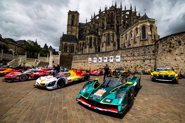 24 HEURES DU MANS 2026 - CITY CENTRE PARADE 007 TINCKNELL Harry (gbr), GAMBLE Tom (gbr), GUNN Ross (gbr), Aston Martin THOR Team, Aston Martin Valkyrie 007, Hypercar, action during the City Center Parade of the 24 Hours of Le Mans 2026, 3rd round of the 2026 FIA World Endurance Championship, on June 6, 2026 in Le Mans, France - Le MansFrance Copyright: xJULIENxDELFOSSEx