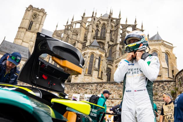 24 HEURES DU MANS 2026 - CITY CENTRE PARADE TINCKNELL Harry (gbr), Aston Martin THOR Team, Aston Martin Valkyrie 007, Hypercar, portrait during the City Center Parade of the 24 Hours of Le Mans 2026, 3rd round of the 2026 FIA World Endurance Championship, on June 6, 2026 in Le Mans, France - Le MansFrance  Copyright: xJULIENxDELFOSSEx