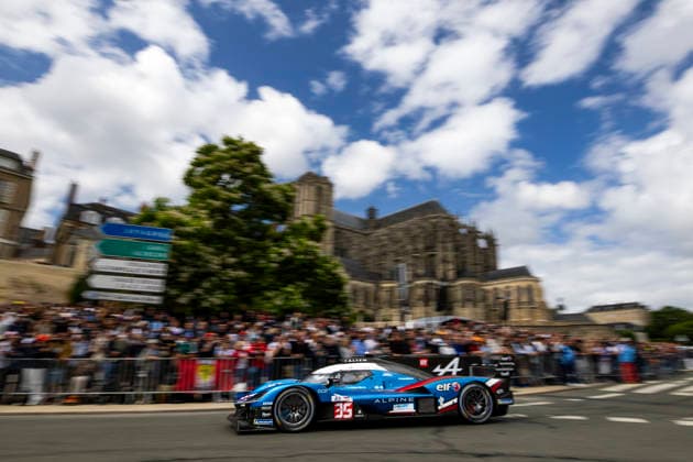 24 HEURES DU MANS 2026 - CITY CENTRE PARADE 35 GOUNON Jules (fra), Alpine Endurance Team, Alpine A424 36, Hypercar, action during the City Center Parade of the 24 Hours of Le Mans 2026, 3rd round of the 2026 FIA World Endurance Championship, on June 6, 2026 in Le Mans, France - Le MansFrance  Copyright: xJULIENxDELFOSSEx