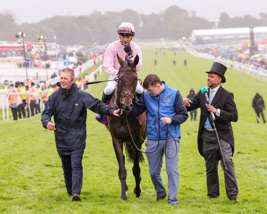 Derby Day Epsom Ronan Whelan and connections after winning the Betfred Derby riding Christmas Day on Derby Day during the Derby Festival at Epsom Racecourse, Epsom 06 06 2026 UK Newspapers OUT Copyright: xMarkxChappellx FIL-23541-0035
