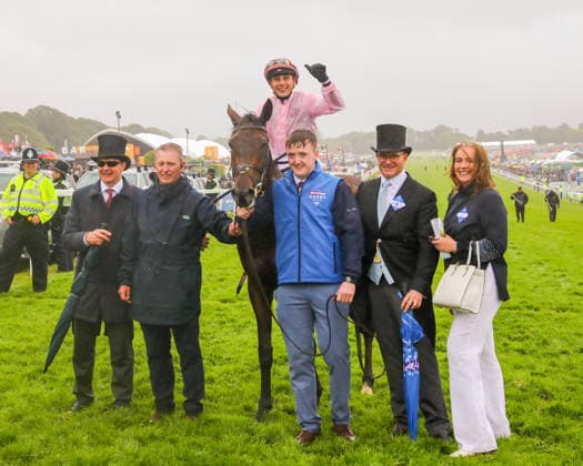 Derby Day Epsom Ronan Whelan and connections after winning the Betfred Derby riding Christmas Day on Derby Day during the Derby Festival at Epsom Racecourse, Epsom 06 06 2026 UK Newspapers OUT Copyright: xMarkxChappellx FIL-23541-0037