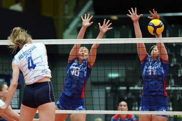 06.June. 2026 – Volleyball – CEV Volleyball European League 2026 - Women ,Island vs SLOVAKIA Arna Solrun Heimisdottir (Iceland) blocks the ball Lower Austria Lower Austria , AUSTRIA – Multiversum Schwechat Multiversum Schwechat AUSTRIA