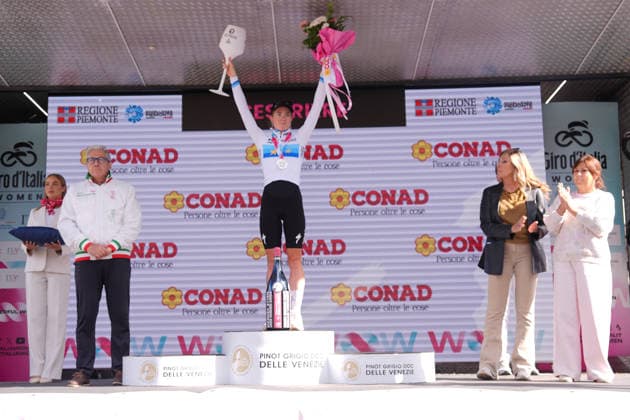 Netherlands™s Demi Vollering of FDJ United - Suez™s stage winner celebrate on the podium after the stage 8 of the Giro d™Italia Women, from Rivoli to Sestriere, Italy, Saturday, June 6, 2026  Copyright: xDavidexSpada LaPressex
