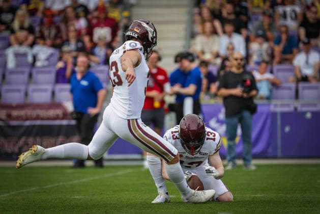 AMERICAN FOOTBALL - AFLE, Vikings vs Fire VIENNA,AUSTRIA,06.JUN.26 - AMERICAN FOOTBALL - AFLE, American Football League Europe, Vienna Vikings vs Rhein Fire. Image shows Sebastian Van Santen (Rhein Fire)  GEPAxpictures xDavidxBitzan