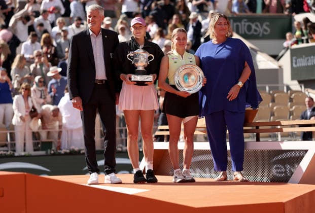 Mirra Andreeva of Russia with the trophy and Maja Chwalinska of Poland and Mary Pierce and Gilles Moretton French Open Tennis, Day Fourteen, Tennis, Roland Garros, Paris, France - 06 Jun 2026Paris Roland Garros France EDITORIAL USE ONLY No use with unauthorised audio, video, data, fixture lists, club league logos or live services. Online in-match use limited to 120 images, no video emulation. No use in betting, games or single club league player publications.  Copyright: xEllaxLing Shutterstockx 16906571al
