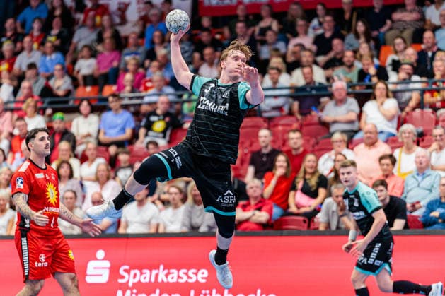 Tjoervi Tyr Gislason (HC Oppenweiler Backnang, 03) im Torwurf GER, TuS N-Luebbecke vs. HC Oppenweiler Backnang, Handball, 2. Bundesliga, 34. Spieltag, Spielzeit 2025 2026, 06.06.2026 GER, TuS N-Luebbecke vs. HC Oppenweiler Backnang, Handball, 2. Bundesliga, 34. Spieltag, Spielzeit 2025 2026, 06.06.2026 Luebbecke Copyright: xEibner-Pressefoto JanxRollingerx EP_JSK