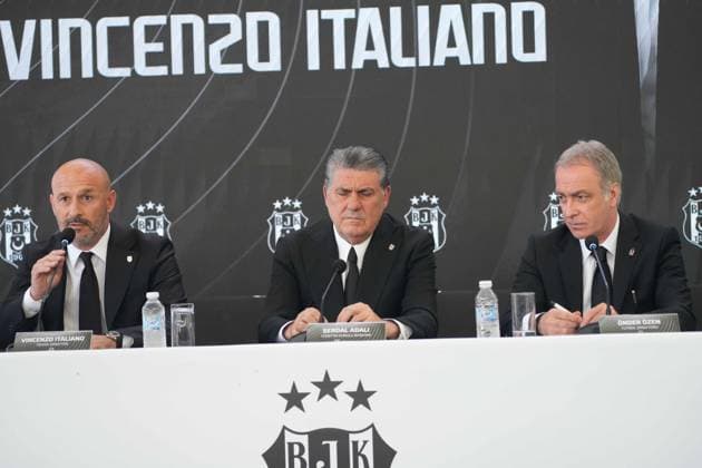 ISTANBUL, June 6, 2026 Besiktas President Serdar Adali (C) and Italian head coach Vincenzo Italiano (L) signed a two-year contract in Istanbul on June 6, 2026, officially appointing Italiano as Besiktas s new manager. ( Photo by Seskimphoto ) Istanbul Turkey Istanbul Turkey Copyright: xSeskimphotox Vincenzo_Italiano_060626 (36)