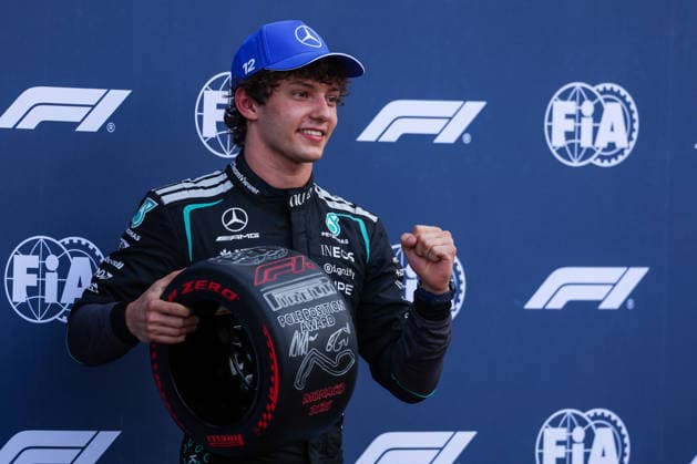 IPA85400655 - Pole position qualifier Kimi Antonelli of Italy and Mercedes-AMG Petronas Formula One Team W17 (12) celebrates with his Pirelli Pole Position award during F1 Grand Prix of Monaco 2026 - Pole Position at Circuit de Monaco in Monte-Carlo, Monaco  Copyright: xFabrizioxCarabelli IPAxSportx xx 85400655