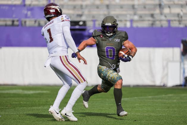 AMERICAN FOOTBALL - AFLE, Vikings vs Fire VIENNA,AUSTRIA,06.JUN.26 - AMERICAN FOOTBALL - AFLE, American Football League Europe, Vienna Vikings vs Rhein Fire. Image shows Kenji Bahar (Rhein Fire) and Noel Swancar (Vikings).  GEPAxpictures xDavidxBitzan