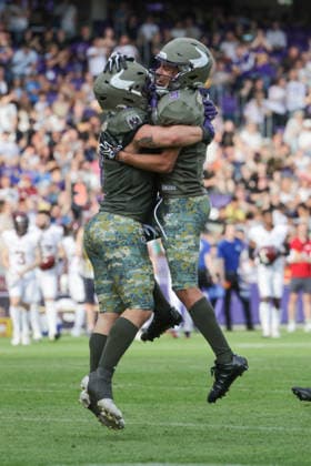 AMERICAN FOOTBALL - AFLE, Vikings vs Fire VIENNA,AUSTRIA,06.JUN.26 - AMERICAN FOOTBALL - AFLE, American Football League Europe, Vienna Vikings vs Rhein Fire. Image shows the rejoicing of Noel Swancar and Amani Dennis (Vikings).  GEPAxpictures xDavidxBitzan