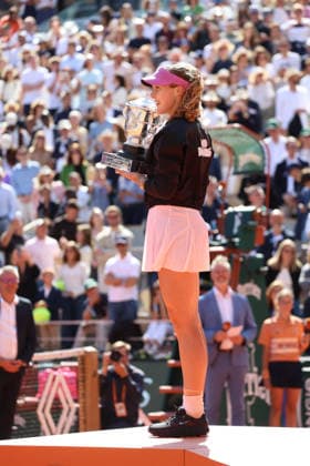 Roland Garros 2026 - Finale Chwalinska vs Andreeva La Russe Mirra Andreeva, Ã¢gÃ e de 19 ans, a battu la Polonaise Maja Chwalinska (6-3, 6-2) samedi 6 juin lors de la finale de Roland-Garros Ã Paris. Nineteen-year-old Russian Mirra Andreeva beat Poland s Maja Chwalinska (6-3, 6-2) on Saturday, June 6, in the French Open final in Paris, France.  Copyright: xFabricexChasseryx