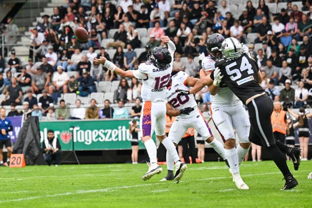 AMERICAN FOOTBALL - EFA, Raiders vs Galaxy INNSBRUCK,AUSTRIA,06.JUN.26 - AMERICAN FOOTBALL - EFA, European Football Alliance, Raiders Tirol vs Frankfurt Galaxy. Image shows Ethan Garbers (Galaxy).  GEPAxpictures xDanielxSchoenherr