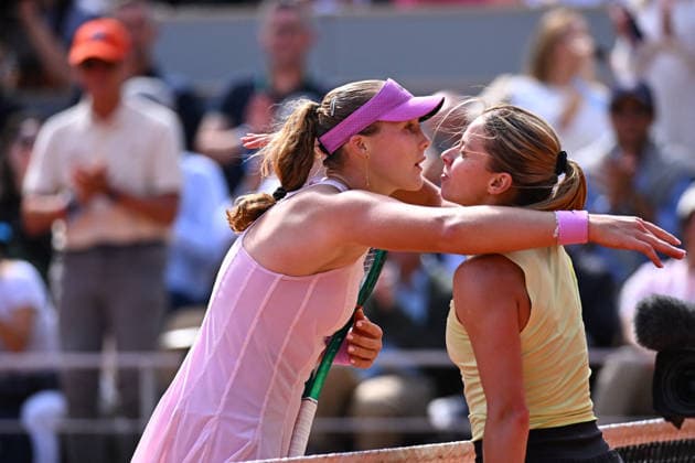Andreeva Wins French Open as Chwalinska Fairytale Ends - Paris Mirra Andreeva (RUS) wins her first title at the 2026 Roland-Garros tournament in Paris, France, on June 6, 2026. Photo by Corinne Dubreuil ABACAPRESS.COM Paris France  Copyright: xDubreuilxCorinne ABACAx