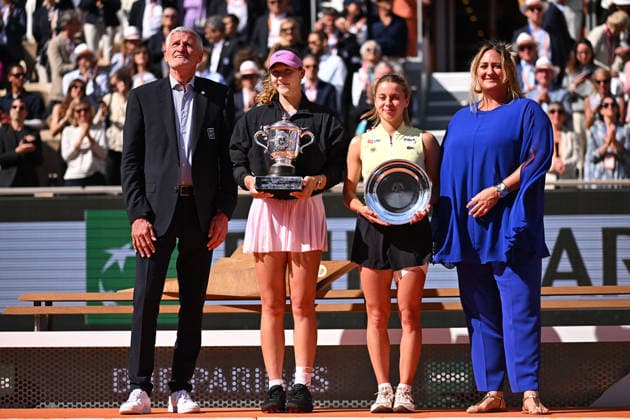 Andreeva Wins French Open as Chwalinska Fairytale Ends - Paris Mirra Andreeva (RUS) wins her first title at the 2026 Roland-Garros tournament in Paris, France, on June 6, 2026. Photo by Corinne Dubreuil ABACAPRESS.COM Paris France  Copyright: xDubreuilxCorinne ABACAx
