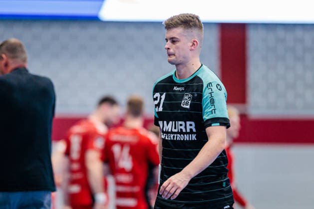 Martin Schmiedt (HC Oppenweiler Backnang, 21) zeigt sich nach Spielende enttaeuscht ueber die 38:33 Niederlage GER, TuS N-Luebbecke vs. HC Oppenweiler Backnang, Handball, 2. Bundesliga, 34. Spieltag, Spielzeit 2025 2026, 06.06.2026 GER, TuS N-Luebbecke vs. HC Oppenweiler Backnang, Handball, 2. Bundesliga, 34. Spieltag, Spielzeit 2025 2026, 06.06.2026 Luebbecke Copyright: xEibner-Pressefoto JanxRollingerx EP_JSK