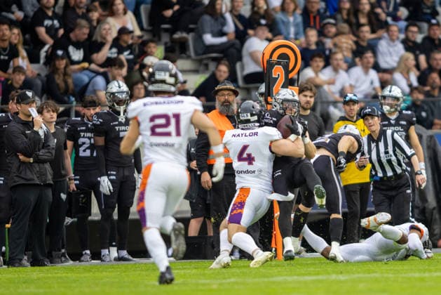 Stefan Maiacher (Raiders Tirol, 12) is tackled by Toby Naylor (Frankfurt Galaxy, 04) Raiders Tirol vs Frankfurt Galaxy, American Football, EUROPEAN FOOTBALL ALLIANCE (EFA), Week 4, 2026, 06.06.2026, Innsbruck Tivoli Stadion Tirol Austria Copyright: xFootxBowl BjoernxKeckerx