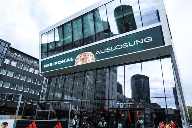 Fussball, DFB-Pokal Saison 2026 2027 DFB-Pokalauslosung zur 1.Runde 06.06.2026, Deutsches Fussballmuseum Das Deutsche Fussballmuseum von Aussen mit dem Schriftzug DFB-Pokal Auslosung Dortmund Deutsches Fussballmuseum Nordrhein-Westfalen Deutschland