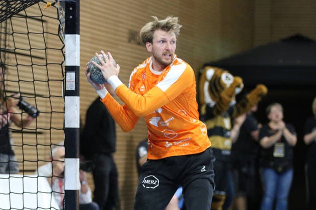06.06.2026 Handball Herren 2025 2026 2. Handball-Bundesliga 34. Spieltag HC Elbflorenz 2006 - Dessau-Roßlauer HV 06 BallsportArena Dresden Philip Ambrosius (Dessau-Roßlauer HV, 16, orange) am Ball. Dresden Sachsen Deutschland