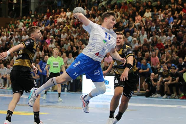 06.06.2026 Handball Herren 2025 2026 2. Handball-Bundesliga 34. Spieltag HC Elbflorenz 2006 - Dessau-Roßlauer HV 06 BallsportArena Dresden Sebastian Bialas (Dessau-Roßlauer HV, 11, weiß) beim Torwurf. Dresden Sachsen Deutschland