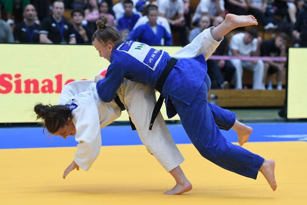 Deutsche Judo-Meisterschaft 2026 am 06.06.2026 in der Sporthalle an der Krefelder Straße in Duisburg Frauen -57KG Sophie Scharnberg ( weiss ) - Pia Urban ( blau )
