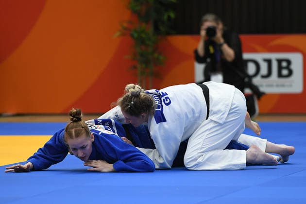 Deutsche Judo-Meisterschaft 2026 am 06.06.2026 in der Sporthalle an der Krefelder Straße in Duisburg Frauen -57KG Lisa Hiller ( weiss ) - Kathrin Krause ( blau )
