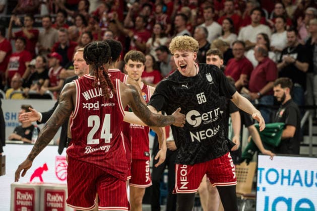 Bamberg, Deutschland 06. Juni 2026: 1. BBL Playoff Halbfinale - 2025 2026 - Sp. 4 - Bamberg Baskets gegen Alba Berlin Im Bild: Nico Höllerl (Bamberg) jubelt Brose Arena Bayern Copyright: xFotostandx xSchmittx