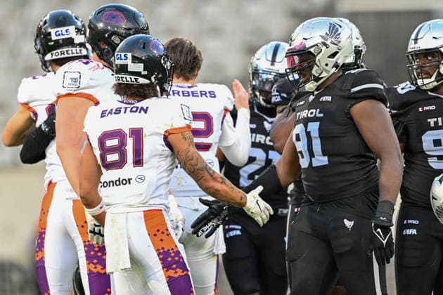 AMERICAN FOOTBALL - EFA, Raiders vs Galaxy INNSBRUCK,AUSTRIA,06.JUN.26 - AMERICAN FOOTBALL - EFA, European Football Alliance, Raiders Tirol vs Frankfurt Galaxy. Image shows Enrico Chagoya (Galaxy) and Stanley Aronakhale (Raiders).  GEPAxpictures xDanielxSchoenherr