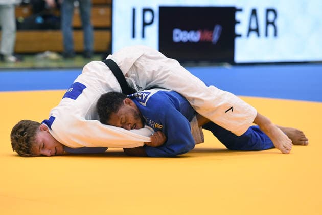 Deutsche Judo-Meisterschaft 2026 am 06.06.2026 in der Sporthalle an der Krefelder Straße in Duisburg Finale Männer -73KG Jano Rübo ( weiss ) - Kevin Abetshauser ( blau )