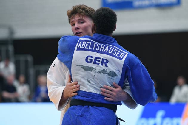 Deutsche Judo-Meisterschaft 2026 am 06.06.2026 in der Sporthalle an der Krefelder Straße in Duisburg Finale Männer -73KG Jano Rübo ( weiss ) - Kevin Abetshauser ( blau )